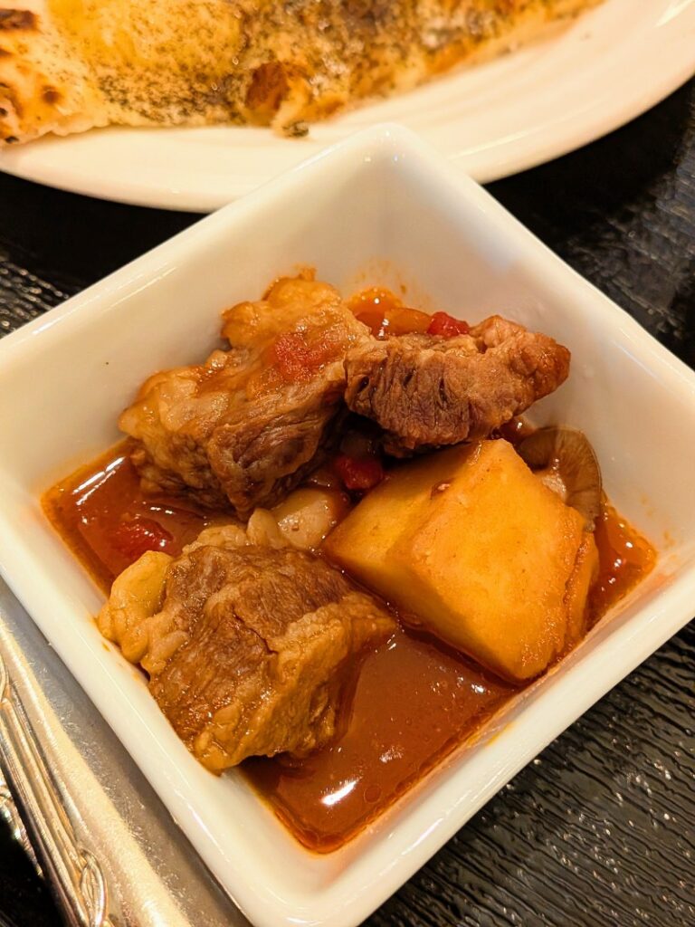 とろとろお肉のビーフシチュー